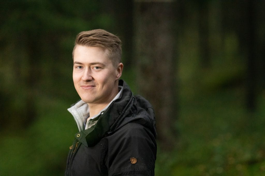 metsänomistaja luottaa omaan metsäasiantuntijaansa